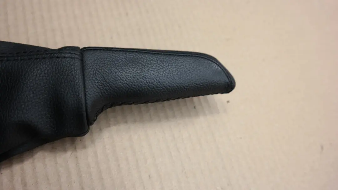 Handbrake Lever Cover Leather Black 9142745 to BMW 1 Series E81 E82 E87 E87N E88 with Part number 8036111 BMW 1 Series E81 E82 E87 E87N E88 Handbrake Lever Cover Leather Black 9142745 - SKU rhd-8036111 - Part number 8036111