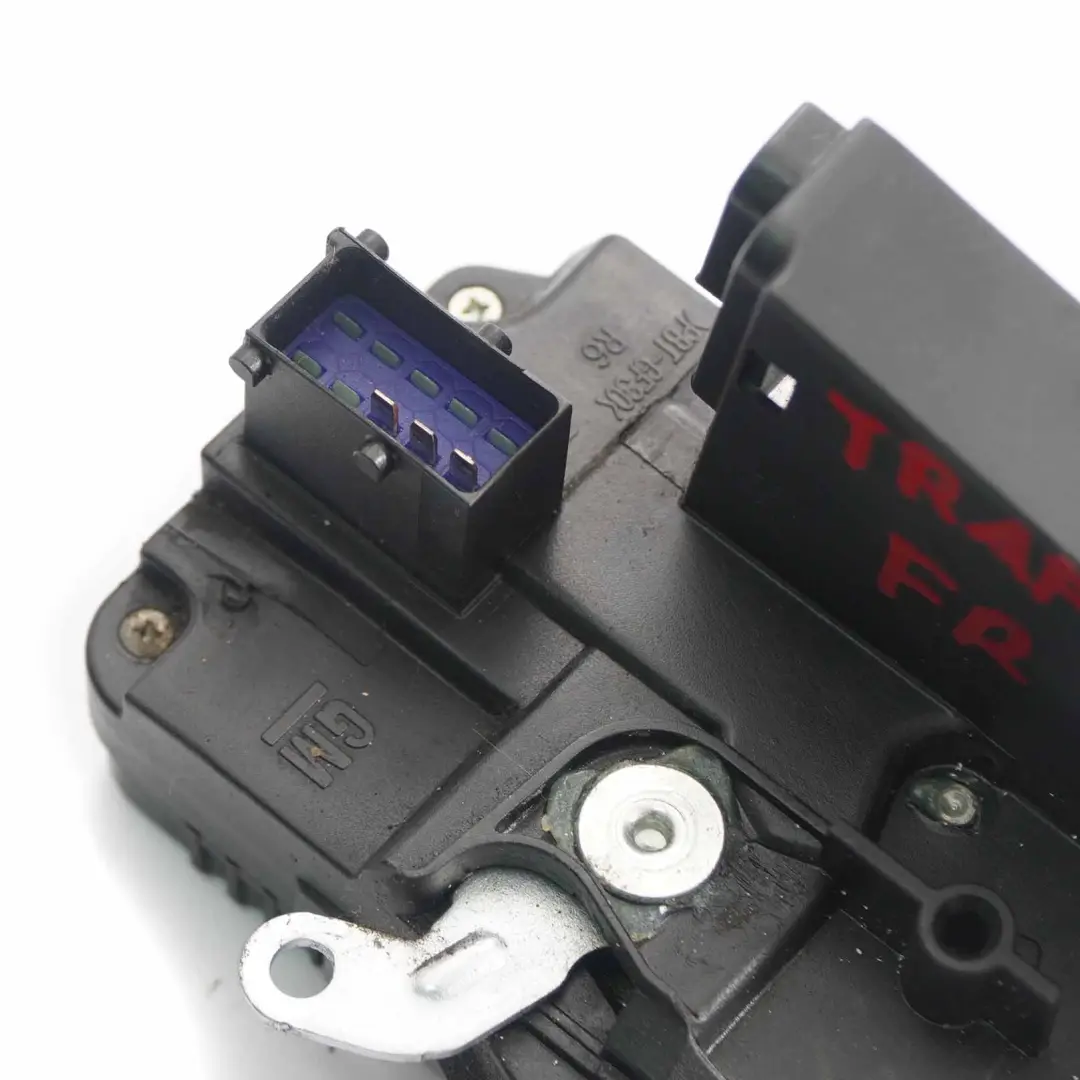 Door Lock Renault Trafic Vauxhall Vivaro Front Right O/S Mechanism to with Part number 8200008261 Door Lock Renault Trafic Vauxhall Vivaro Front Right O/S Mechanism - SKU rhd-8200008261 - Part number 8200008261