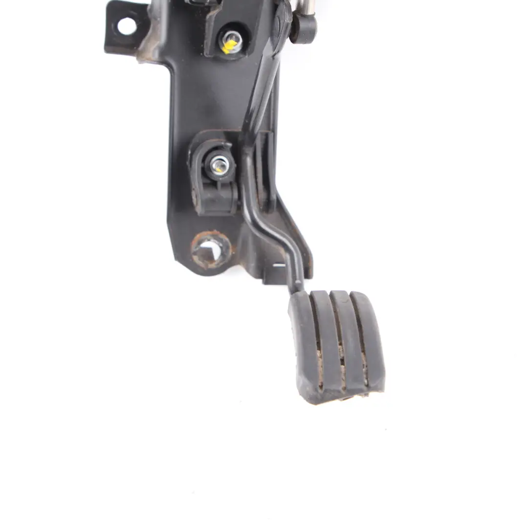 Throttle Pedal Vauxhall Vivaro Renault Trafic Accelerator Gas Unit to with Part number 8200008477 Throttle Pedal Vauxhall Vivaro Renault Trafic Accelerator Gas Unit - SKU rhd-8200008477 - Part number 8200008477