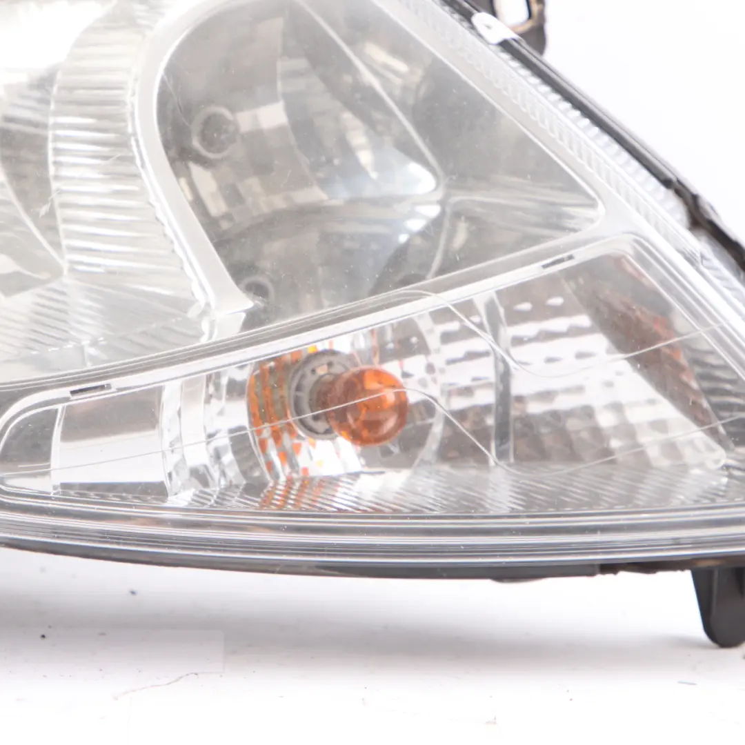 Headlight Renault Trafic Vauxhall Vivaro Headlamp Front Right O/S to with Part number 8200701366 Headlight Renault Trafic Vauxhall Vivaro Headlamp Front Right O/S - SKU rhd-8200701366 - Part number 8200701366