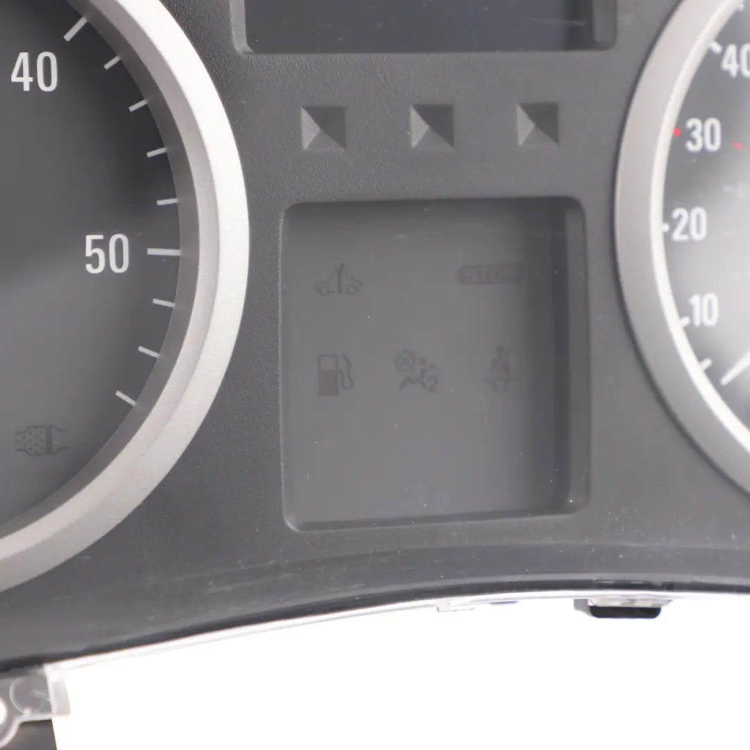 Instrument Cluster Speedo to Renault Trafic 2 Vauxhall Vivaro A Diesel with Part number 8201297597 Renault Trafic 2 Vauxhall Vivaro A Diesel Instrument Cluster Speedo - SKU rhd-8201297597 - Part number 8201297597