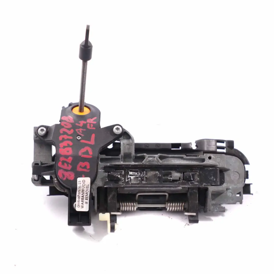 Door Handle Front Right O/S Grab Outside Brilliant Black - LY9B to Audi A4 with Part number 8E2837208 Audi A4 Door Handle Front Right O/S Grab Outside Brilliant Black - LY9B - SKU rhd-8E2837208-BBL - Part number 8E2837208