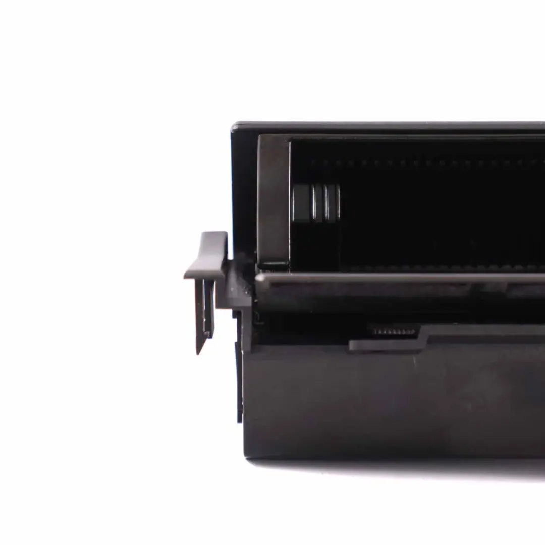 MK4 Centre Console Ashtray Front Storage Tray Black to Vauxhall Astra G with Part number 90437553 Vauxhall Astra G MK4 Centre Console Ashtray Front Storage Tray Black - SKU rhd-90437553 - Part number 90437553