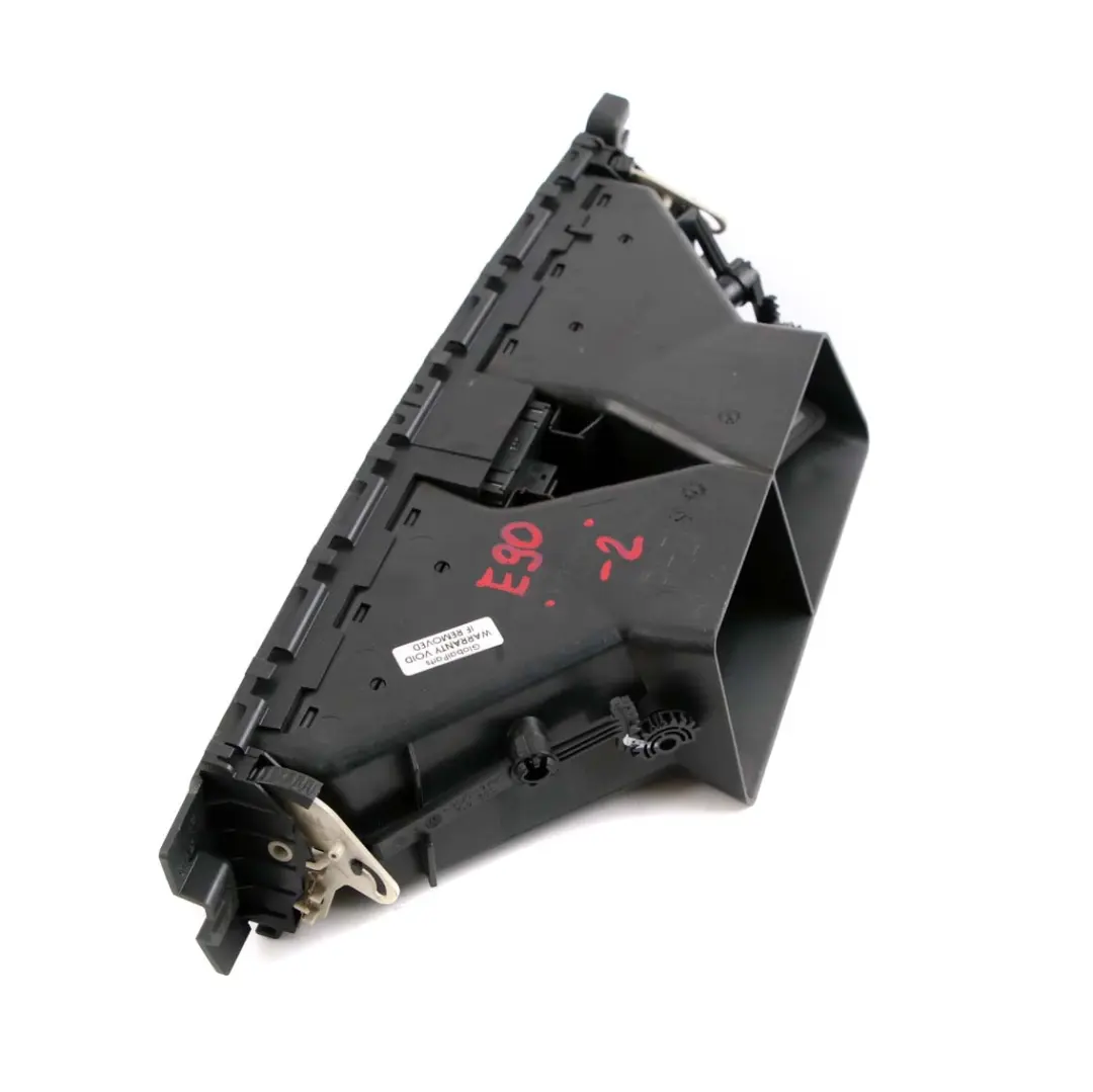 Fresh Air Grille Center Dash Vent Part to BMW 3 Series E90 E91 E92 E93 2 with Part number 9130464 BMW 3 Series E90 E91 E92 E93 2 Fresh Air Grille Center Dash Vent Part - SKU rhd-9130464-2 - Part number 9130464