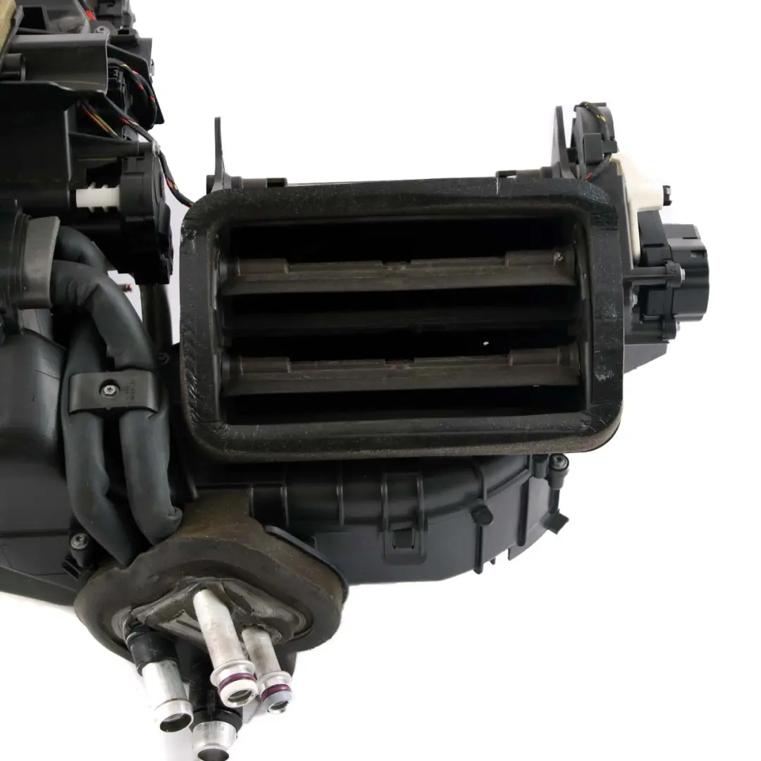Heater Air Conditioning Matrix Housing Diesel 9134063 to BMW E81 E87 E90 E91 with Part number 9136163 BMW E81 E87 E90 E91 Heater Air Conditioning Matrix Housing Diesel 9134063 - SKU rhd-9136163 - Part number 9136163
