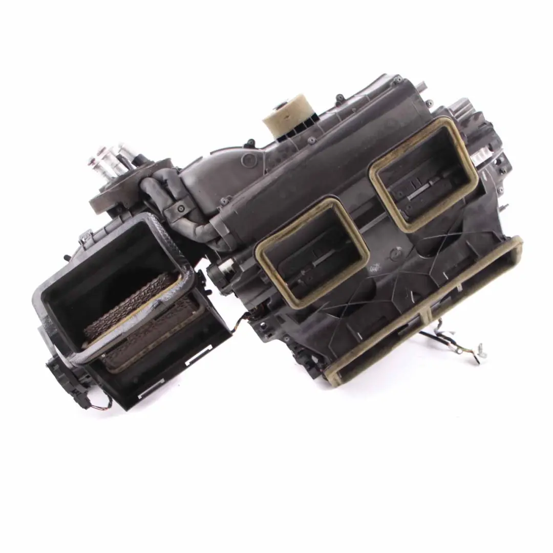 Heater Matrix Housing Front Flap Part Air Con Blower Unit to BMW E90 E91 with Part number 9136171 BMW E90 E91 Heater Matrix Housing Front Flap Part Air Con Blower Unit - SKU rhd-9136171-4 - Part number 9136171