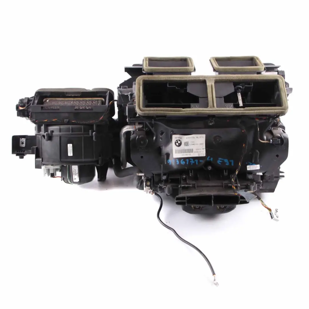 Heater Matrix Housing Front Flap Part Air Con Blower Unit to BMW E90 E91 with Part number 9136171 BMW E90 E91 Heater Matrix Housing Front Flap Part Air Con Blower Unit - SKU rhd-9136171-4 - Part number 9136171