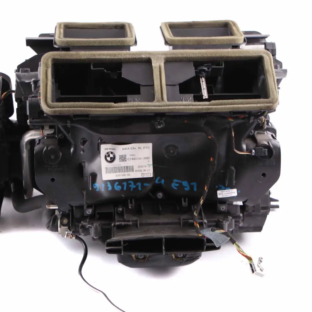 Heater Matrix Housing Front Flap Part Air Con Blower Unit to BMW E90 E91 with Part number 9136171 BMW E90 E91 Heater Matrix Housing Front Flap Part Air Con Blower Unit - SKU rhd-9136171-4 - Part number 9136171
