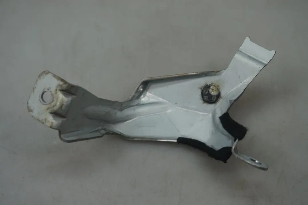 Armrest Bracket Holder Center Console to BMW 1 Series E81 E82 E87 E88 with Part number 9147055 BMW 1 Series E81 E82 E87 E88 Armrest Bracket Holder Center Console - SKU rhd-9147055 - Part number 9147055