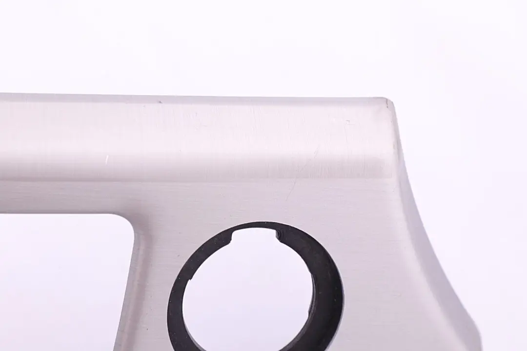 Dashboard Silver Aluminum Feinschlif Left N/S to BMW 3 Series E90 LCI E91 E92 Cover with Part number 9147393 BMW 3 Series E90 LCI E91 E92 Cover Dashboard Silver Aluminum Feinschlif Left N/S - SKU rhd-9147393 - Part number 9147393