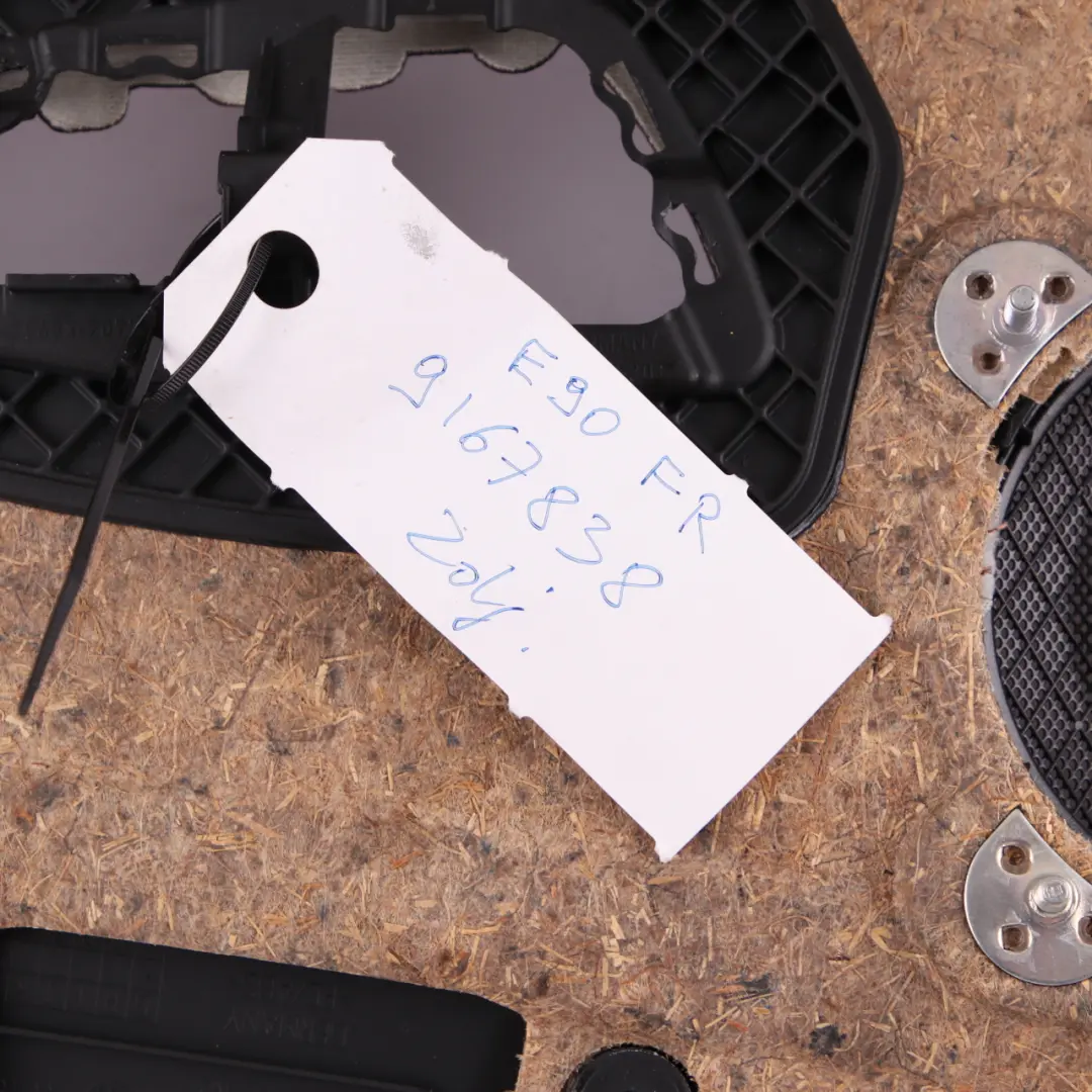 Door Card Front Right O/S Trim Panel Leather Dakota Red Brown to BMW E90 E91 with Part number 9167838 BMW E90 E91 Door Card Front Right O/S Trim Panel Leather Dakota Red Brown - SKU rhd-9167838 - Part number 9167838