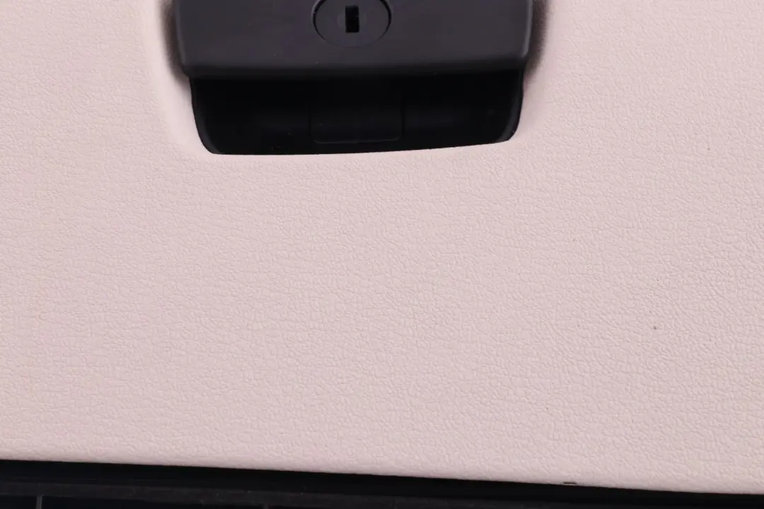 Glove Box Dashboard ELFENBEINWEISS to BMW Z4 Series E89 Roadster Cabrio Convertible with Part number 9190941 BMW Z4 Series E89 Roadster Cabrio Convertible Glove Box Dashboard ELFENBEINWEISS - SKU rhd-9190941 - Part number 9190941