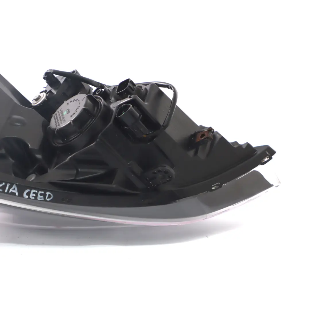 Kia Ceed 1 Headlamp Headlight Lamp Light Front Right O/S - SKU rhd-92102-1H - Part number 92102-1H