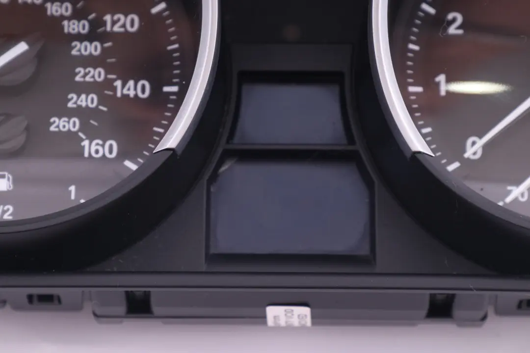 Speedometer Speedo Clocks Instrument Cluster Automatic to BMW Z4 E89 Petrol with Part number 9210496 BMW Z4 E89 Petrol Speedometer Speedo Clocks Instrument Cluster Automatic - SKU RHD-9210496 - Part number 9210496