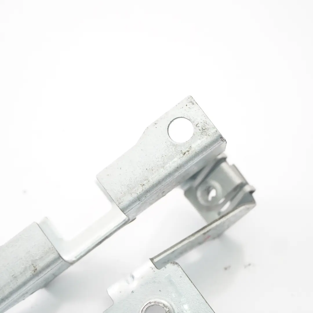 Distributor Module Bracket Mount to BMW X3 F25 X4 F26 Power with Part number 9218736 BMW X3 F25 X4 F26 Power Distributor Module Bracket Mount - SKU rhd-9218736 - Part number 9218736