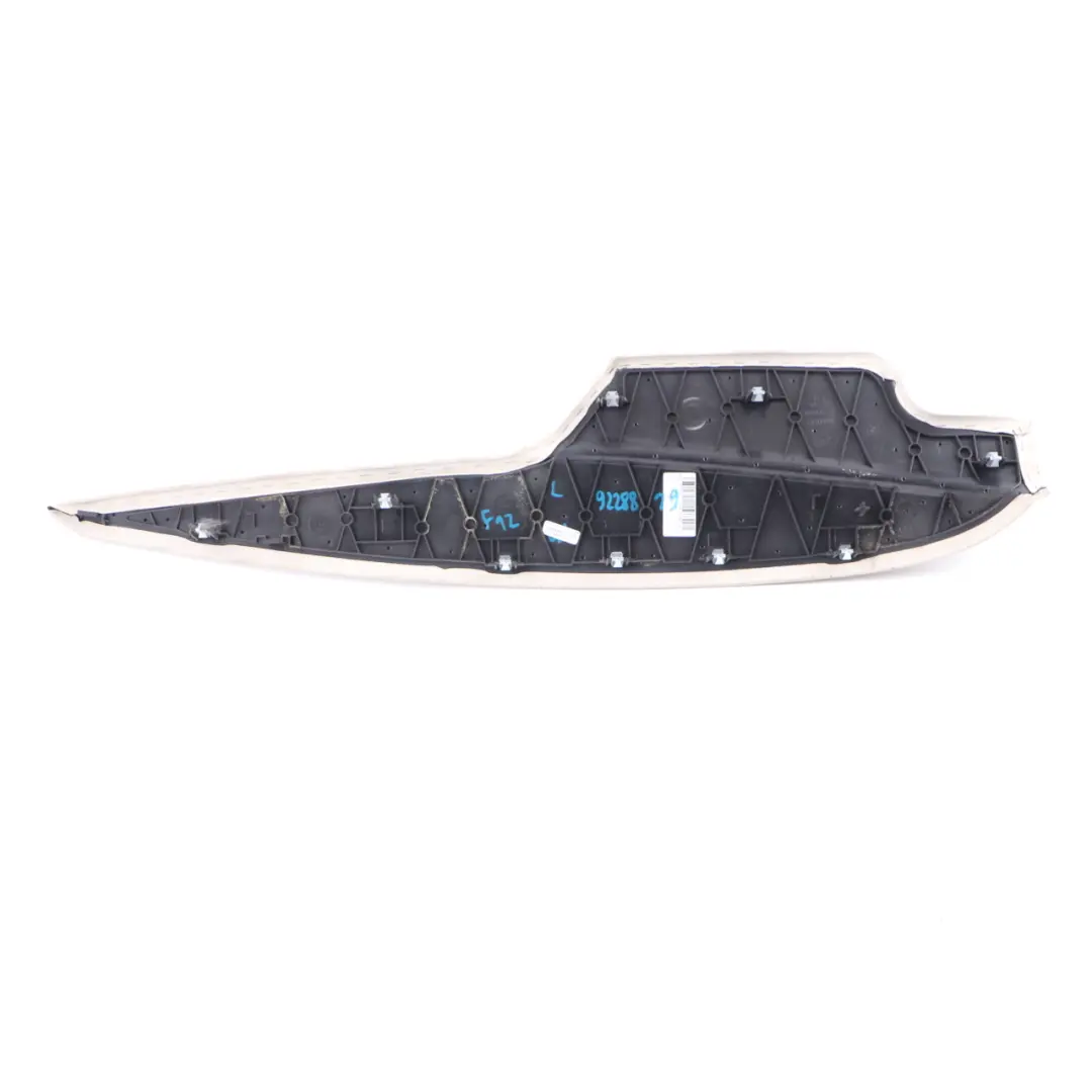 Mittelkonsole Verkleidung Abdeckung vorne links Schwarz 9238171 für BMW F12 F13 mit Teilenummer 9228819 BMW F12 F13 Mittelkonsole Verkleidung Abdeckung vorne links Schwarz 9238171 - SKU rhd-9228819 - Teilenummer 9228819