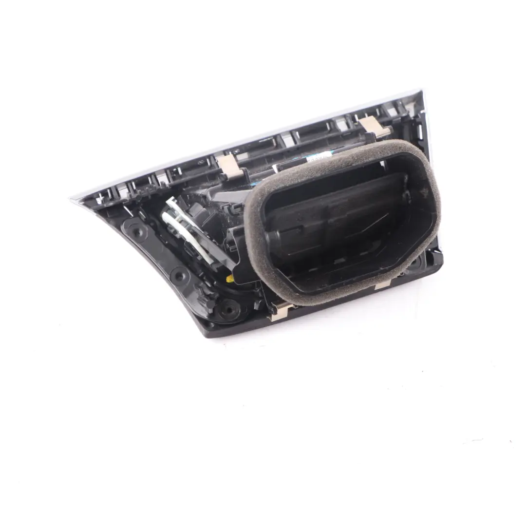 Vent BMW F30 F31 Fresh Air Grille Front Right O/S Trim Chrome to Dash with Part number 9231995 Dash Vent BMW F30 F31 Fresh Air Grille Front Right O/S Trim Chrome - SKU rhd-9231995-10 - Part number 9231995