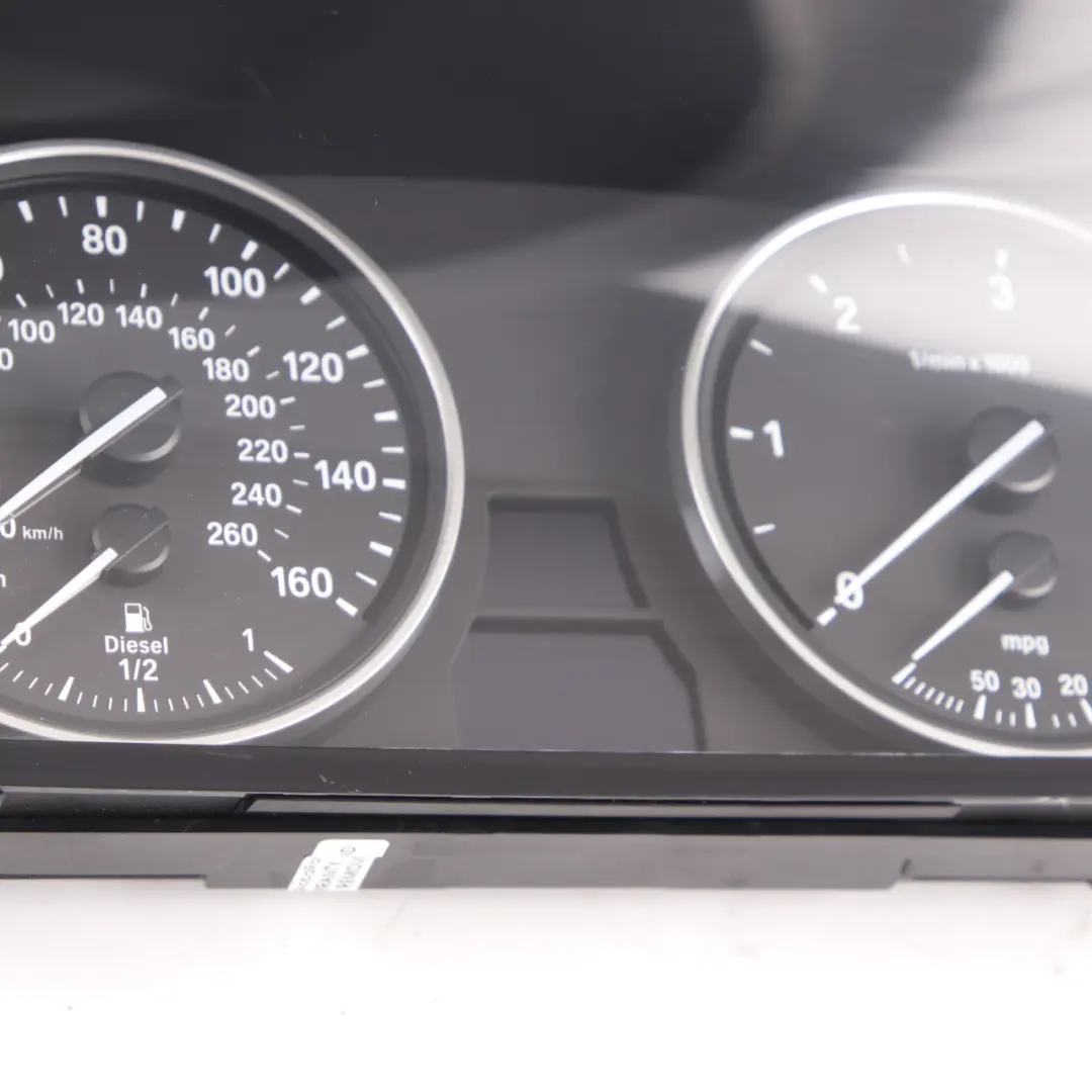 M57N2 Instrument Cluster Speedo Clocks Control Unit Automatic to BMW X5 E70 with Part number 9236819 BMW X5 E70 M57N2 Instrument Cluster Speedo Clocks Control Unit Automatic - SKU rhd-9236819 - Part number 9236819