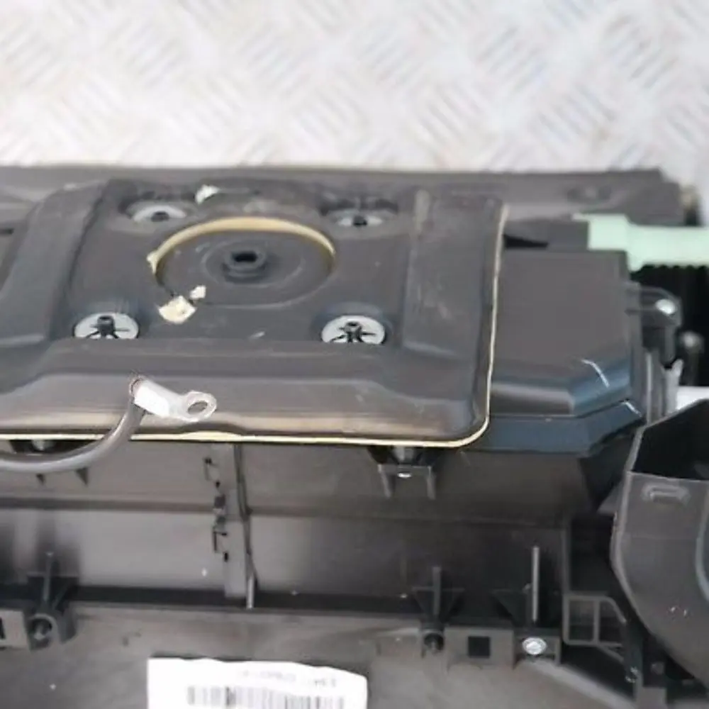 Complete Air Con Heater Matrix Housing Diesel to BMW 1 2 3 4 Series F20 F22 F30 F32 with Part number 9238643 BMW 1 2 3 4 Series F20 F22 F30 F32 Complete Air Con Heater Matrix Housing Diesel - SKU rhd-9238643 - Part number 9238643