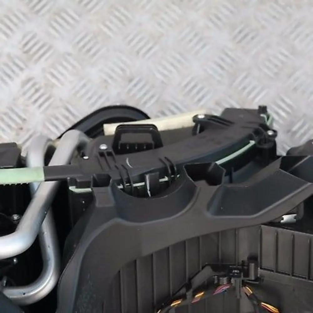 Complete Air Con Heater Matrix Housing Diesel to BMW 1 2 3 4 Series F20 F22 F30 F32 with Part number 9238643 BMW 1 2 3 4 Series F20 F22 F30 F32 Complete Air Con Heater Matrix Housing Diesel - SKU rhd-9238643 - Part number 9238643