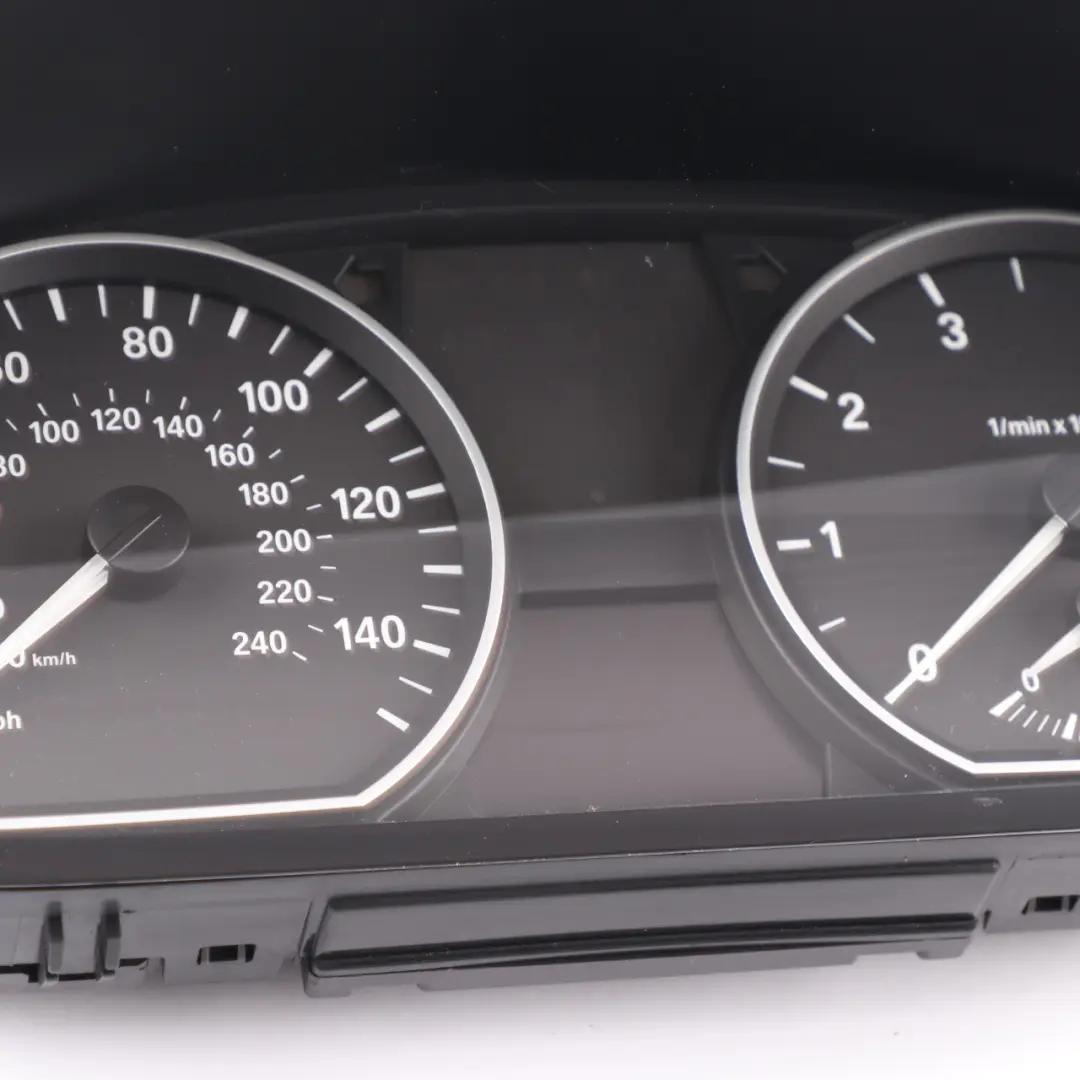 Instrument Cluster BMW E81 E87 E88 Petrol Speedo Clocks Meter Automatic to with Part number 9242325 Instrument Cluster BMW E81 E87 E88 Petrol Speedo Clocks Meter Automatic - SKU rhd-9242325 - Part number 9242325