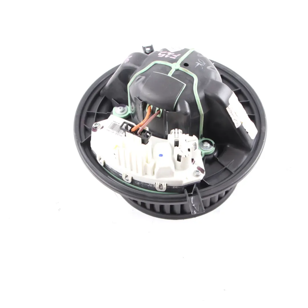 Heater Blower BMW X3 F25 X4 F26 Motor Fan Cooling Actuator Unit to with Part number 9244084 Heater Blower BMW X3 F25 X4 F26 Motor Fan Cooling Actuator Unit - SKU rhd-9244084 - Part number 9244084