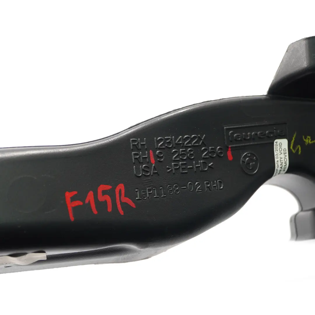 Duct BMW X5 F15 X6 F16 Air Channel Tube Cabin Front Right O/S to Air with Part number 9258256 Air Duct BMW X5 F15 X6 F16 Air Channel Tube Cabin Front Right O/S - SKU rhd-9258256 - Part number 9258256