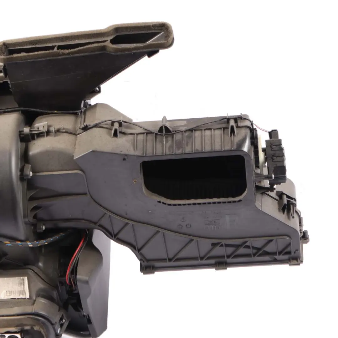 Heater Air Conditioning A/C Blower Matrix Box Valeo Diesel 9240708 to Mini R56 R57 with Part number 9266896 Mini R56 R57 Heater Air Conditioning A/C Blower Matrix Box Valeo Diesel 9240708 - SKU rhd-9266896 - Part number 9266896