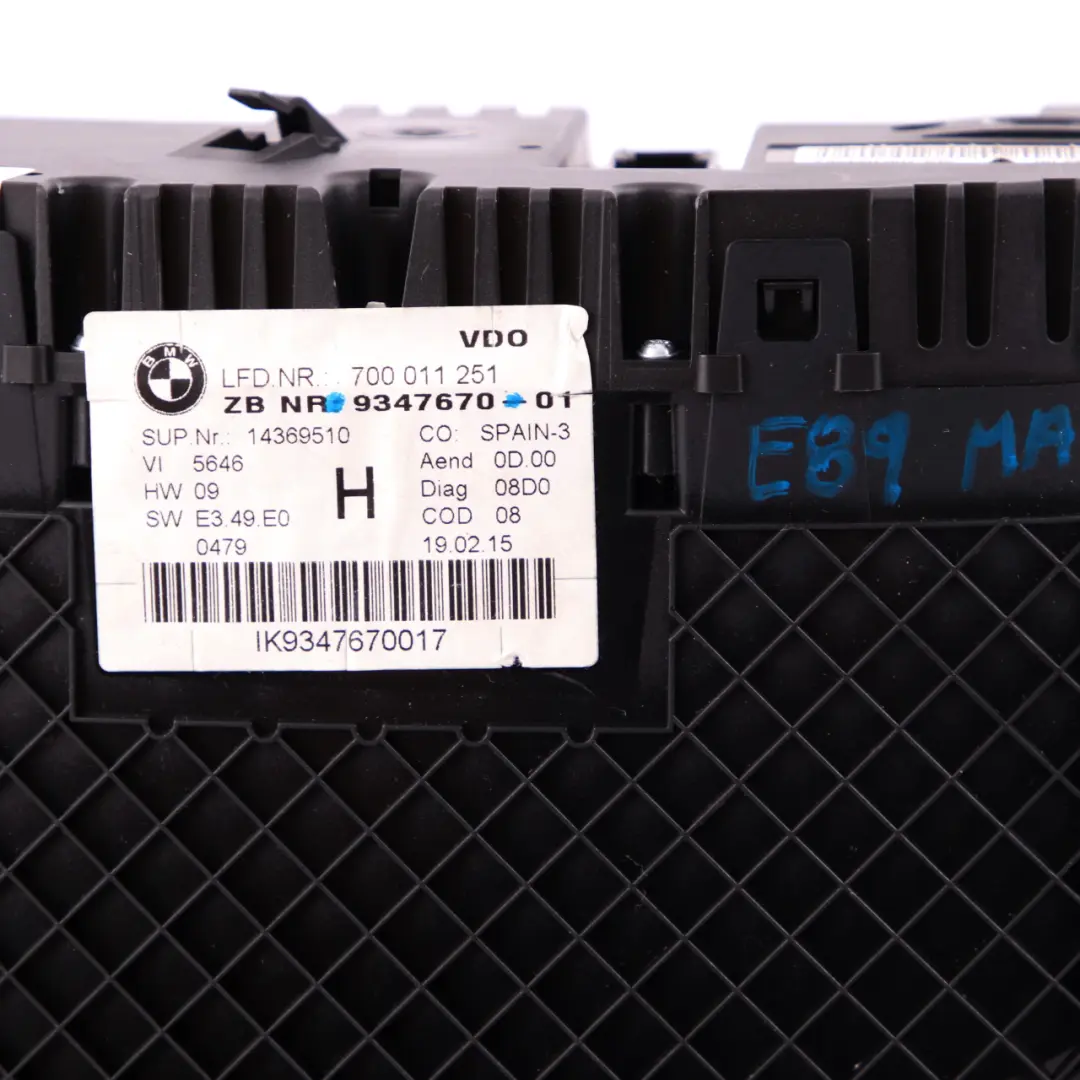 Instrument Cluster Speedo Clocks Manual Transmission to BMW Z4 E89 Roadster with Part number 9347670 BMW Z4 E89 Roadster Instrument Cluster Speedo Clocks Manual Transmission - SKU rhd-9347670 - Part number 9347670