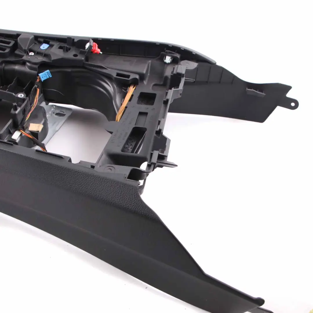 Centre Console BMW F32 LCI F36 Console Armrest Black Ivory White Leather to with Part number 9360531 Centre Console BMW F32 LCI F36 Console Armrest Black Ivory White Leather - SKU rhd-9360531-2 - Part number 9360531