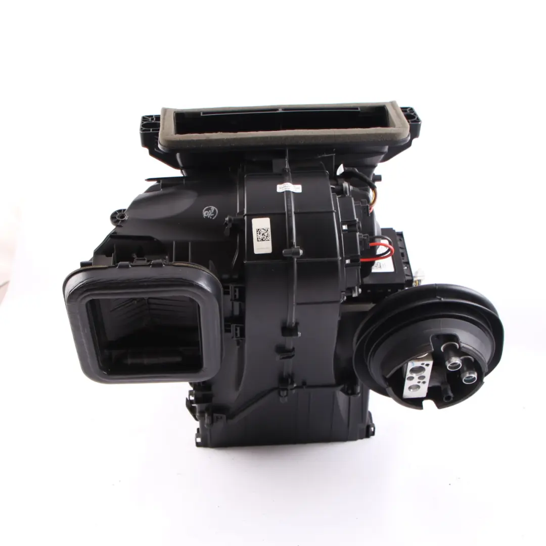 Heater Air Conditioning Matrix Housing Unit to BMW i3 I01 with Part number 9383124 BMW i3 I01 Heater Air Conditioning Matrix Housing Unit - SKU rhd-9383124 - Part number 9383124