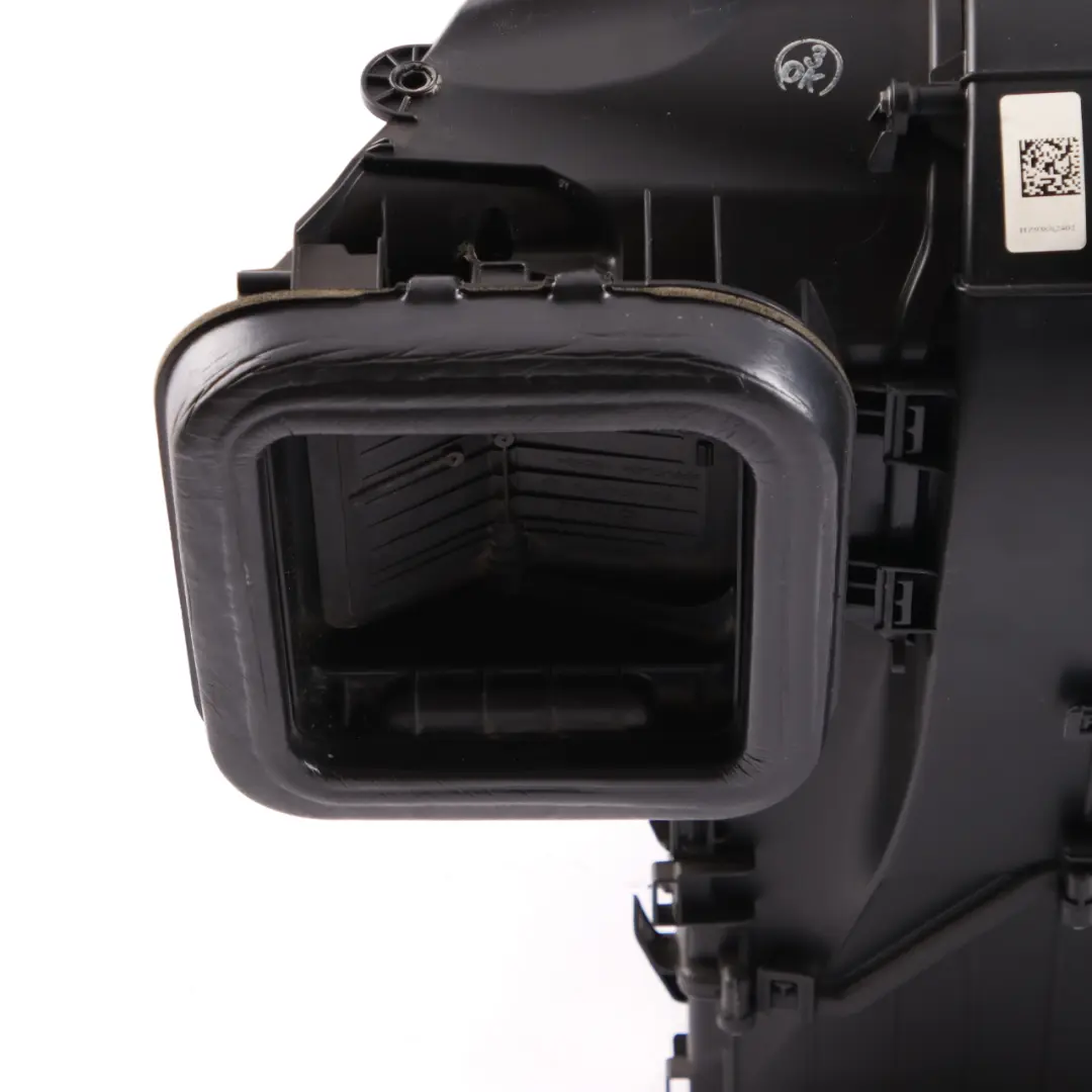 Heater Air Conditioning Matrix Housing Unit to BMW i3 I01 with Part number 9383124 BMW i3 I01 Heater Air Conditioning Matrix Housing Unit - SKU rhd-9383124 - Part number 9383124