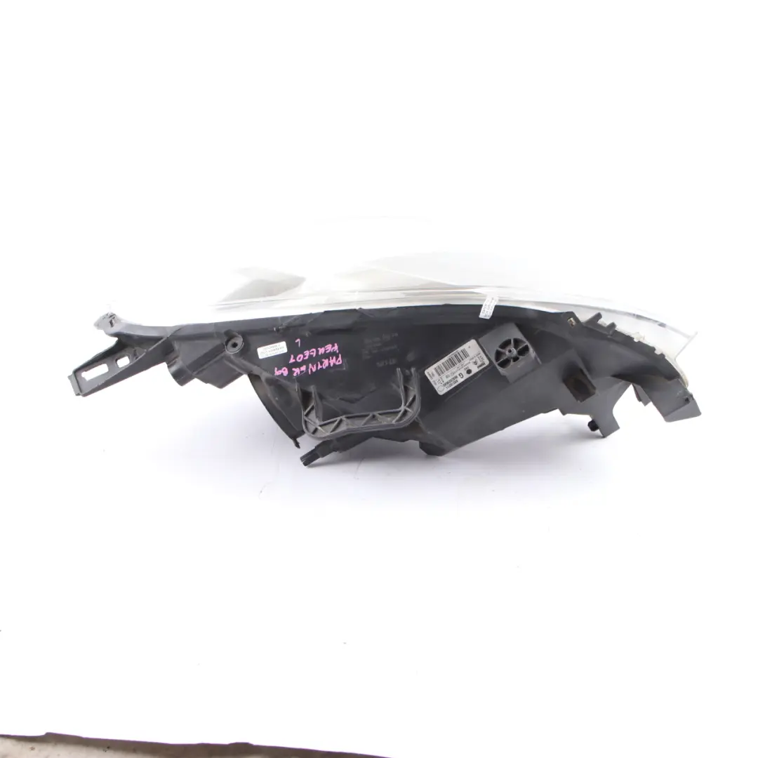 Headlight Citroen Berlingo Peugeot Partner Headlamp Front Left N/S to with Part number 9682829680 Headlight Citroen Berlingo Peugeot Partner Headlamp Front Left N/S - SKU rhd-9682829680 - Part number 9682829680