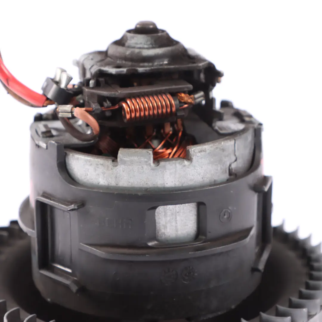 Heater Blower Motor Fan Cooling Unit to Mercedes Vito W447 with Part number A0008300102 Mercedes Vito W447 Heater Blower Motor Fan Cooling Unit - SKU rhd-A0008300102 - Part number A0008300102