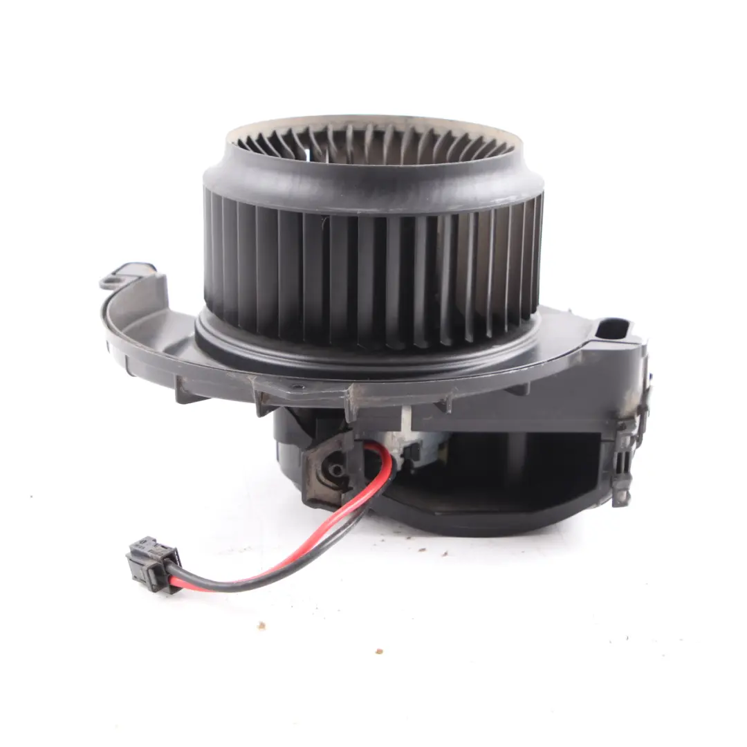 W907 W910 Heater Blower Motor Fan Diesel to Mercedes Sprinter with Part number A0008308002 Mercedes Sprinter W907 W910 Heater Blower Motor Fan Diesel - SKU rhd-A0008308002 - Part number A0008308002