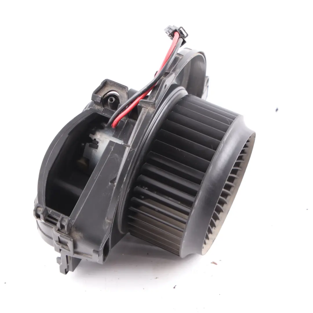 W907 W910 Heater Blower Motor Fan Diesel to Mercedes Sprinter with Part number A0008308002 Mercedes Sprinter W907 W910 Heater Blower Motor Fan Diesel - SKU rhd-A0008308002 - Part number A0008308002