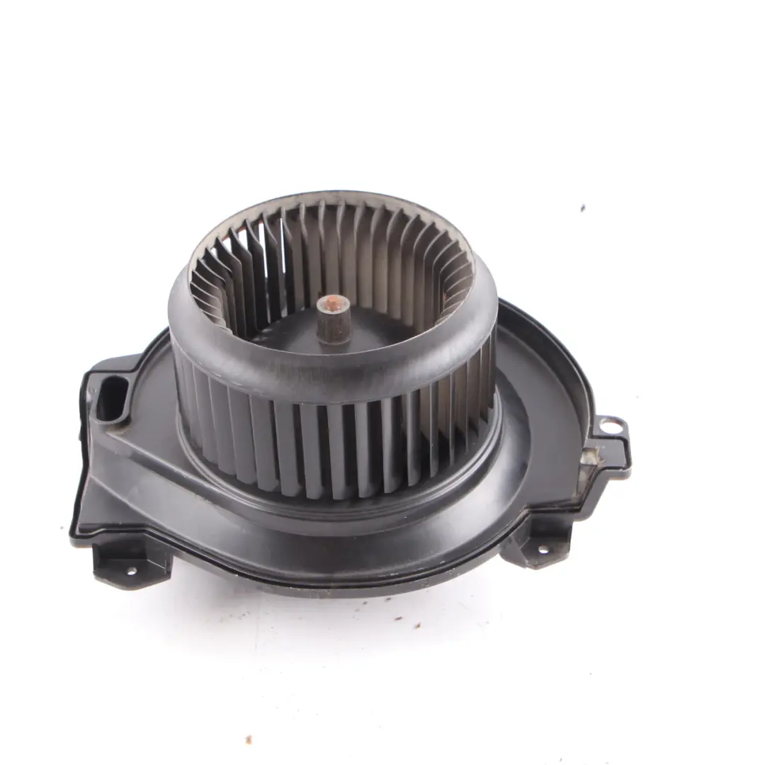 W907 W910 Heater Blower Motor Fan Diesel to Mercedes Sprinter with Part number A0008308002 Mercedes Sprinter W907 W910 Heater Blower Motor Fan Diesel - SKU rhd-A0008308002 - Part number A0008308002