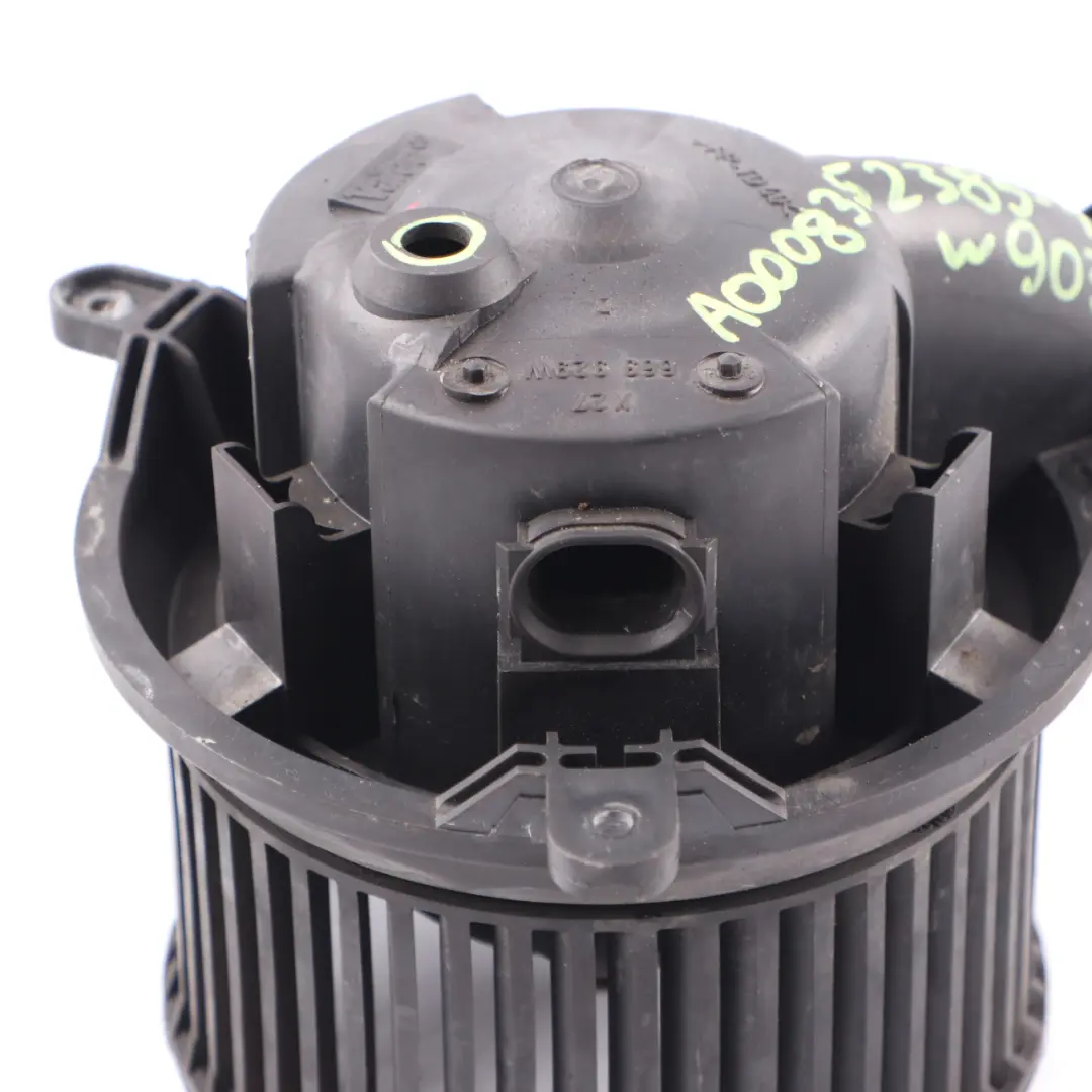 W901 W903 W905 Heater Blower Motor Fan Diesel to Mercedes Sprinter with Part number A0008352385 Mercedes Sprinter W901 W903 W905 Heater Blower Motor Fan Diesel - SKU rhd-A0008352385-1 - Part number A0008352385