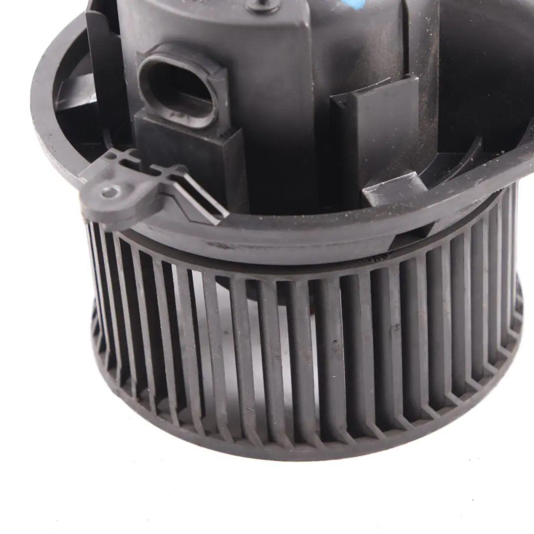 W901 W903 Heater Blower Motor Fan Diesel to Mercedes Sprinter with Part number A0008352385 Mercedes Sprinter W901 W903 Heater Blower Motor Fan Diesel - SKU rhd-A0008352385 - Part number A0008352385