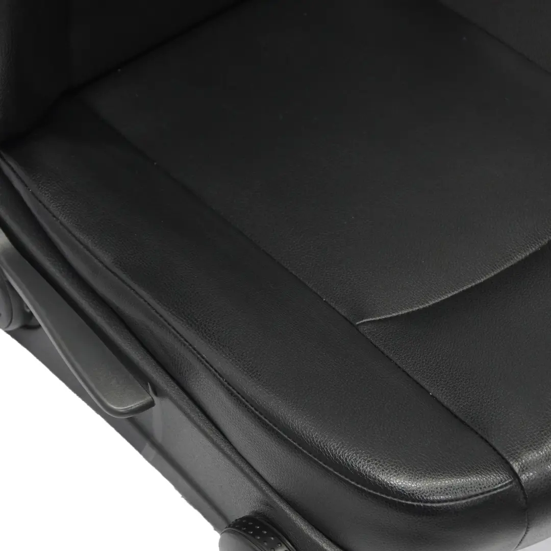 Front Right O/S Heated Single Seat Leather Black Interior to Mercedes W639 with Part number A0039105432 Mercedes W639 Front Right O/S Heated Single Seat Leather Black Interior - SKU rhd-A0039105432 - Part number A0039105432