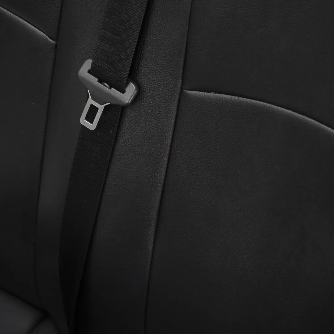 Front Seat Mercedes Vito W639 Left N/S Passenger Leather Anthracite to with Part number A0099501331 Front Seat Mercedes Vito W639 Left N/S Passenger Leather Anthracite - SKU rhd-A0099501331 - Part number A0099501331