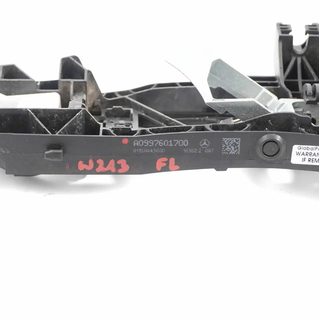 Manija Portadora Puerta Delantera Trasera Izquierda para Mercedes W213 con número de pieza A0997601700 Mercedes W213 Manija Portadora Puerta Delantera Trasera Izquierda - SKU A0997601700 - Número de pieza A0997601700