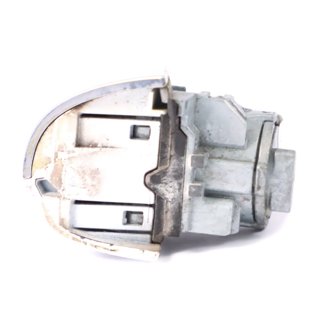 Door Handle Cap Cover Trim Front Right O/S Polar White - 149 to Mercedes W205 W213 with Part number A0997661800 Mercedes W205 W213 Door Handle Cap Cover Trim Front Right O/S Polar White - 149 - SKU rhd-A0997661800-POL - Part number A0997661800