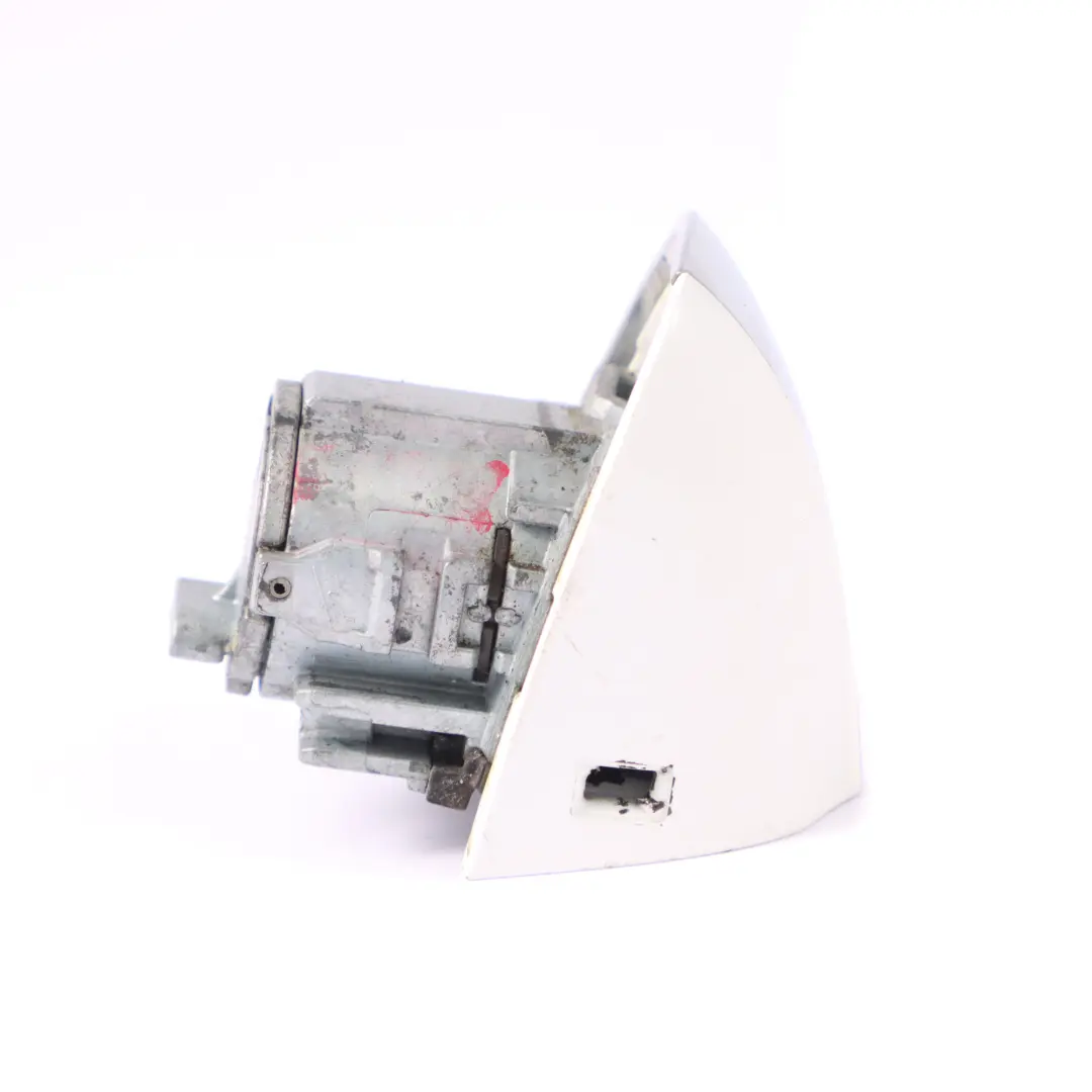 Door Handle Cap Cover Trim Front Right O/S Polar White - 149 to Mercedes W205 W213 with Part number A0997661800 Mercedes W205 W213 Door Handle Cap Cover Trim Front Right O/S Polar White - 149 - SKU rhd-A0997661800-POL - Part number A0997661800