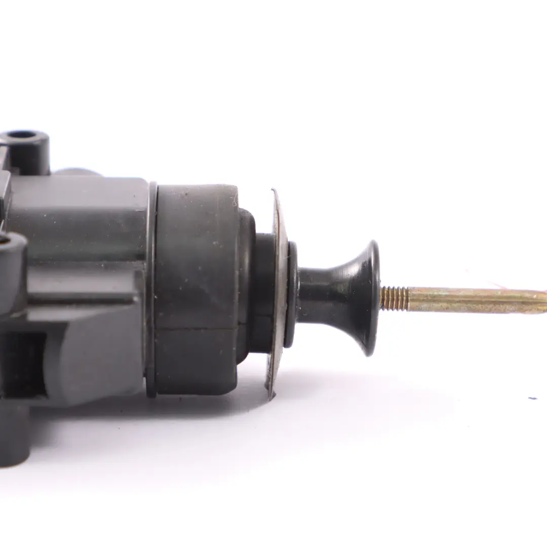 Central Locking Door Front Right O/S Lock Actuator to Mercedes W124 with Part number A1247201035 Mercedes W124 Central Locking Door Front Right O/S Lock Actuator - SKU rhd-A1247201035-1 - Part number A1247201035