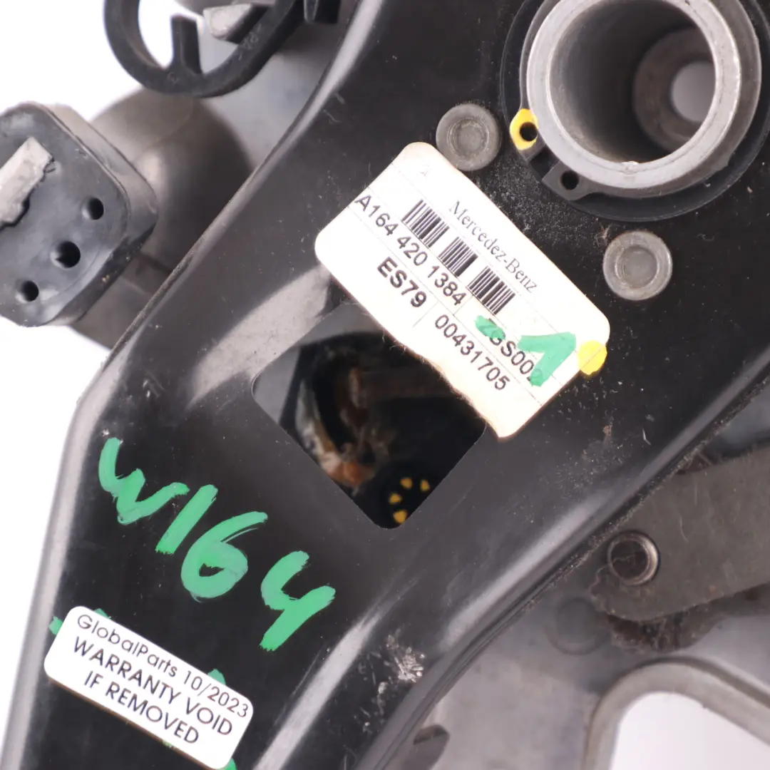 Handbrake Parking Foot Brake Pedal 4 to Mercedes ML W164 with Part number A164420138 Mercedes ML W164 Handbrake Parking Foot Brake Pedal 4 - SKU rhd-A1644201384-1 - Part number A164420138