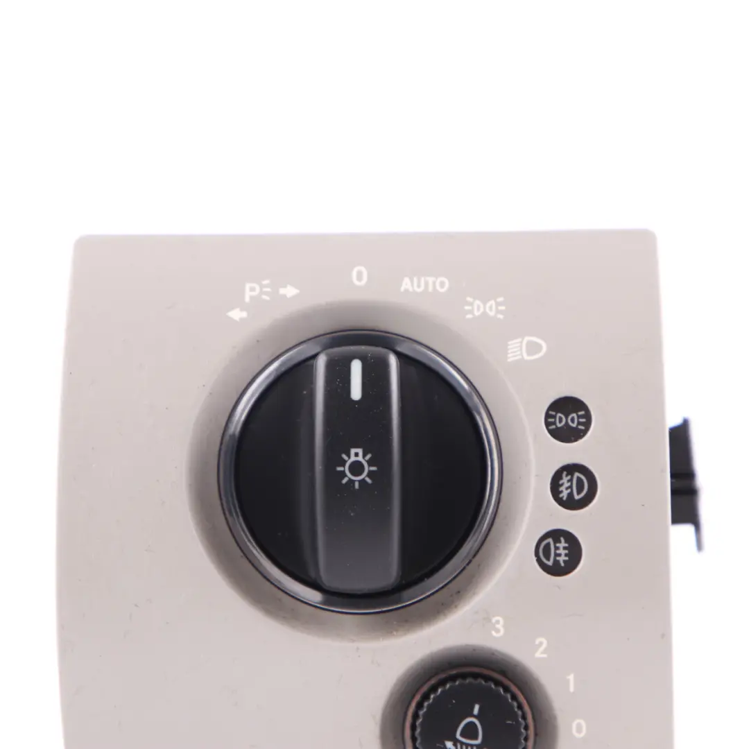 Light Switch Headlight Switch Unit Button Grey to Mercedes ML W164 with Part number A1645450604 Mercedes ML W164 Light Switch Headlight Switch Unit Button Grey - SKU rhd-A1645450604 - Part number A1645450604