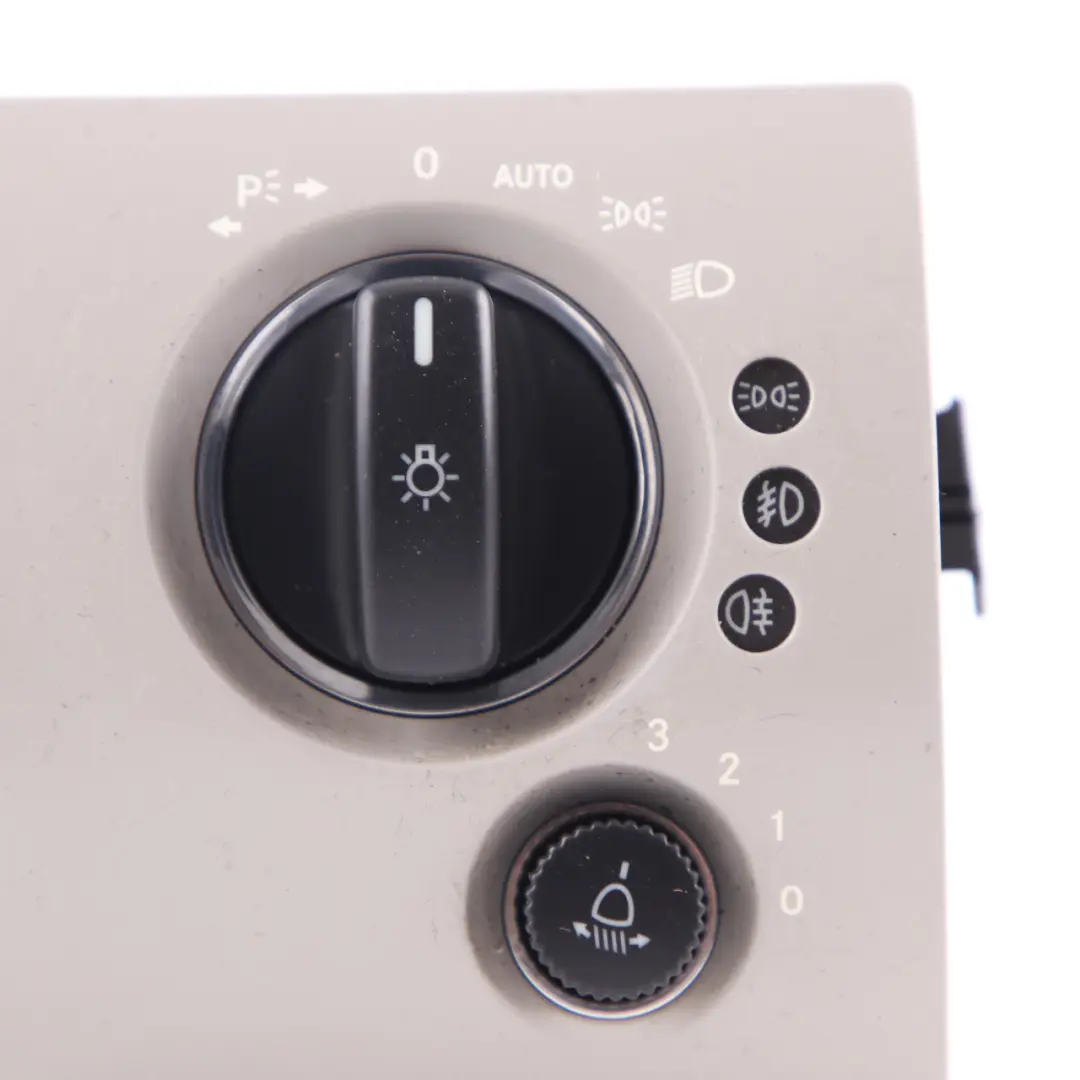 Light Switch Headlight Switch Unit Button Grey to Mercedes ML W164 with Part number A1645450604 Mercedes ML W164 Light Switch Headlight Switch Unit Button Grey - SKU rhd-A1645450604 - Part number A1645450604