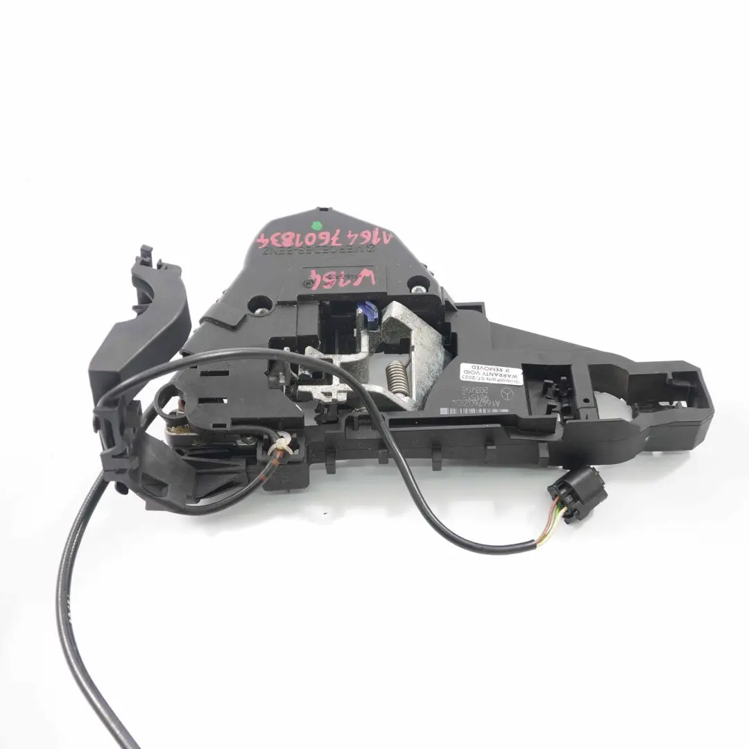 Mercedes-Benz M-Class ML W164 Front Right O/S Door Handle Carrier Base to with Part number A1647601834 Mercedes-Benz M-Class ML W164 Front Right O/S Door Handle Carrier Base - SKU rhd-A1647601834 - Part number A1647601834