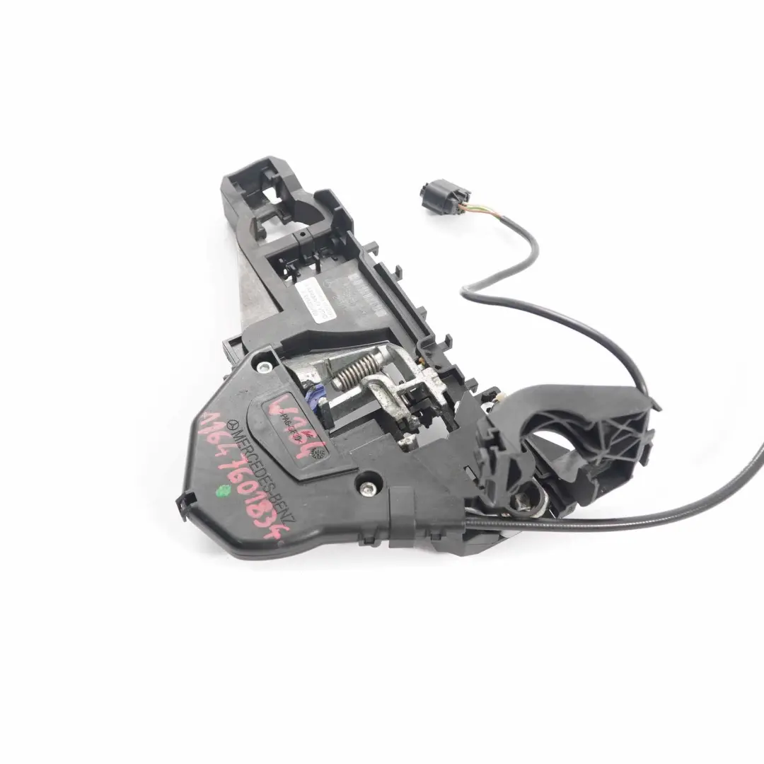 Mercedes-Benz M-Class ML W164 Front Right O/S Door Handle Carrier Base to with Part number A1647601834 Mercedes-Benz M-Class ML W164 Front Right O/S Door Handle Carrier Base - SKU rhd-A1647601834 - Part number A1647601834